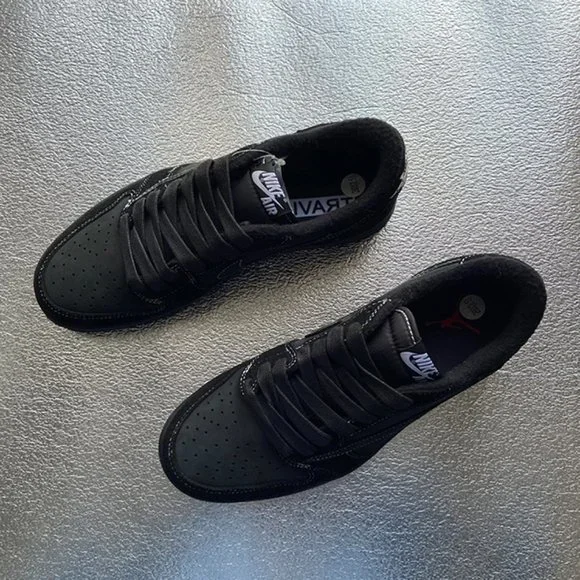 Nike Pure Black Warrior Low Top Barb Sneakers